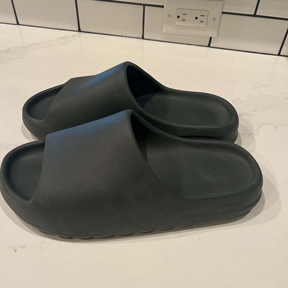 Yeezy Slides